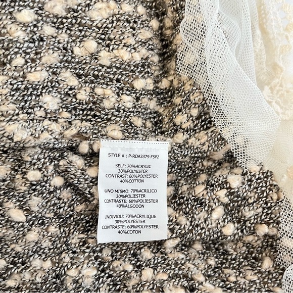 ANTHROPOLOGIE‎ Rye Oversized
Popcorn Sweater with Lace Trim Top size XL - Picture 5 of 6